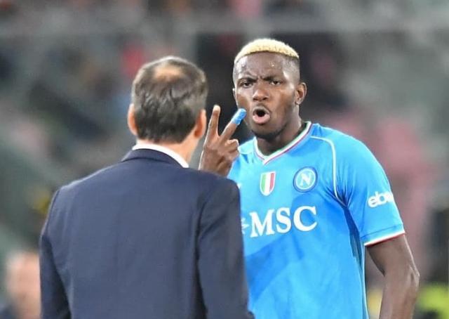 v站-奥西门创纪录高薪续约！那不勒斯为何如此“反常”？