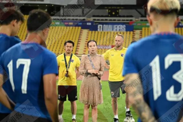 v体育-泰国美女领队开出300万赢球奖 国足36强赛无奖金