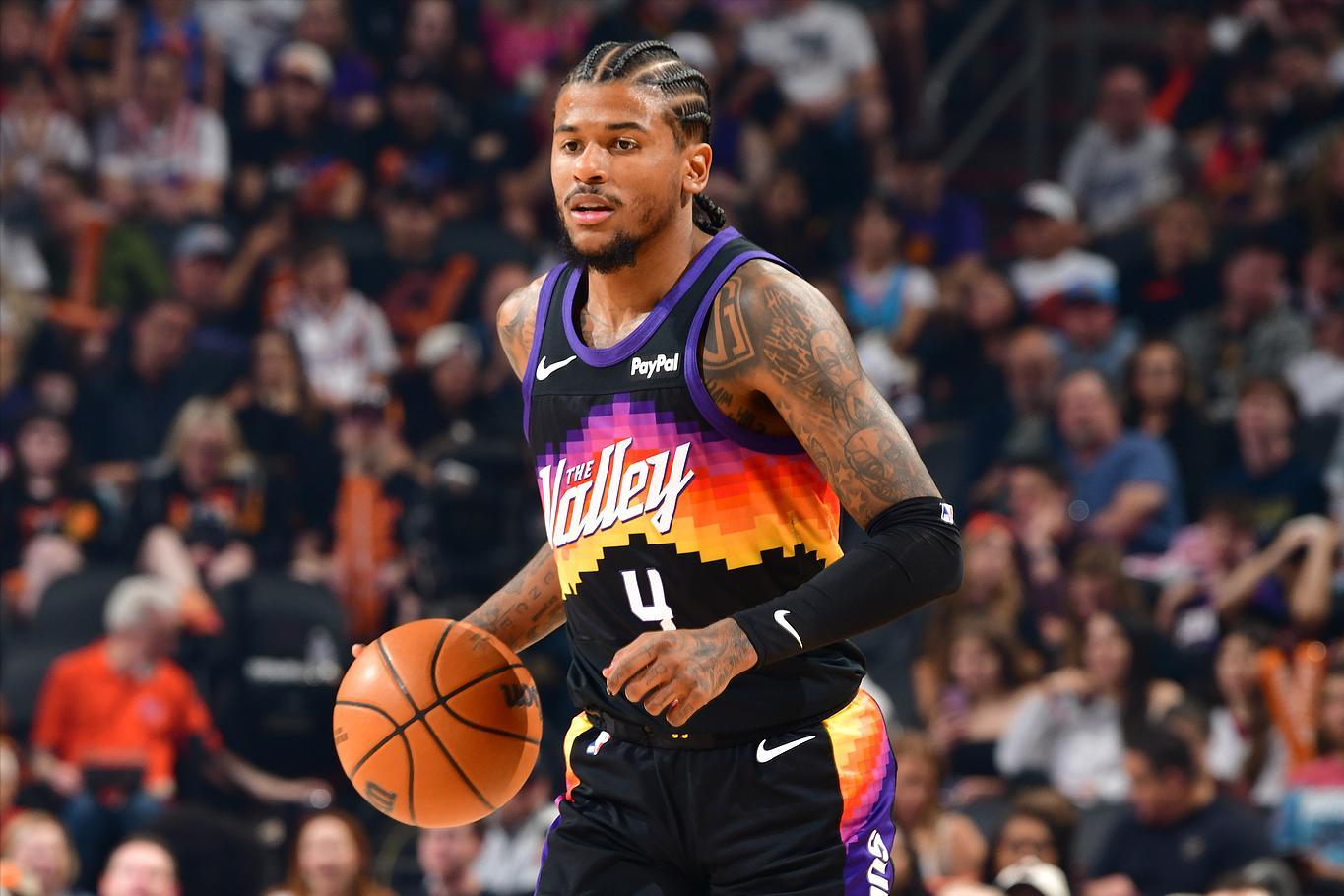 v体育-狄龙28分格林伤退，太阳锁西部第七！湖人隔空获利好+火箭迎挑战